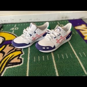 Dead stock asic gel lyte